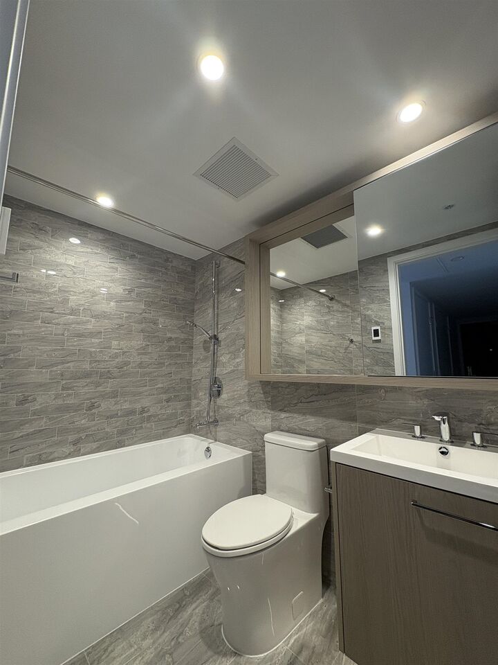 Property Photo:  6608 Sussex Avenue Xx  BC V5H 0M3 