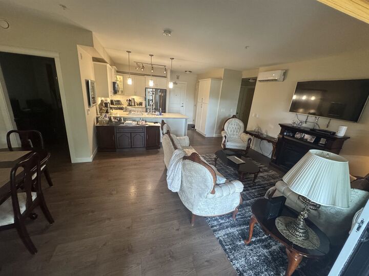 Property Photo: 3535 146A Street 409 BC V4P 0H2