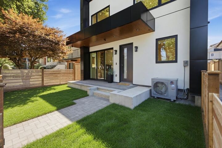 Property Photo: 3018 E 19th Avenue 1 BC V5M 2S9