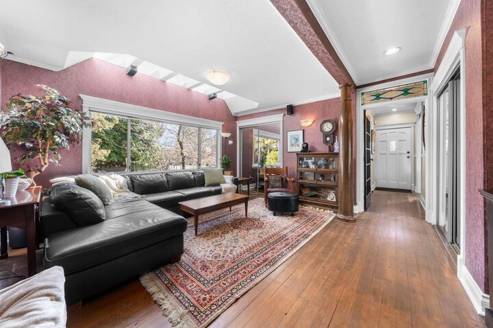 Property Photo: 628 E 5th Street BC V7L 1M7