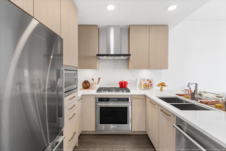 518 Clarke Road 2705 — photo 1