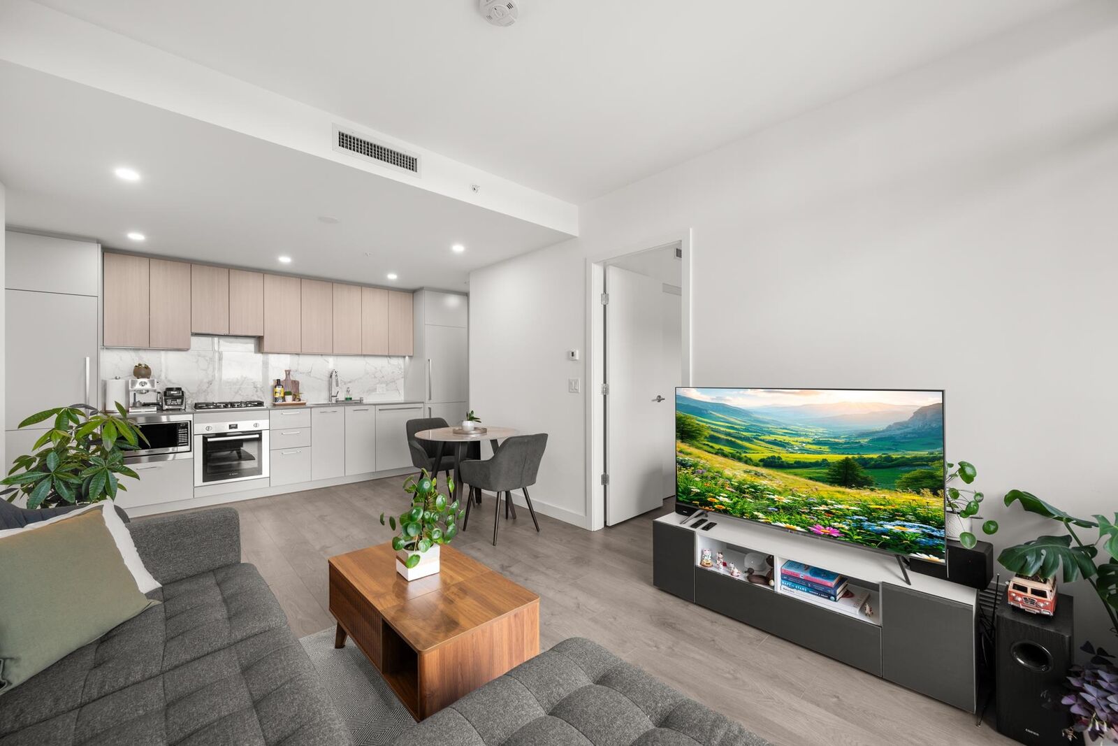 Property Photo: 6468 Willingdon Avenue 1905 BC V5H 0L3