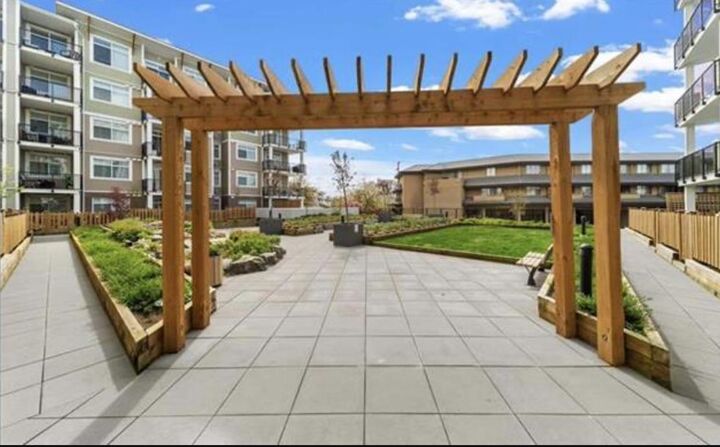 Property Photo: 20696 Eastleigh Crescent 503 BC V3A 0M3