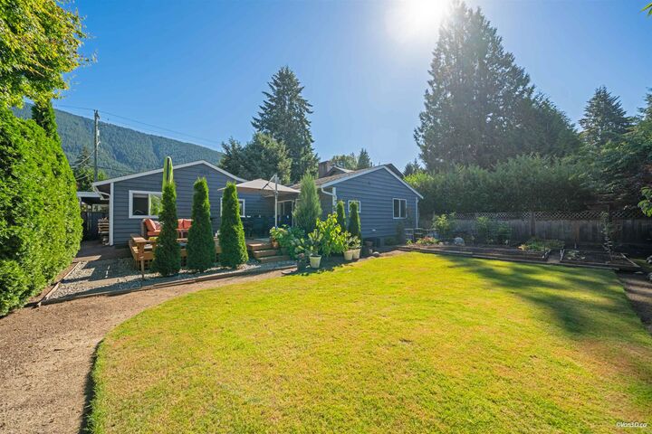 Property Photo: 1043 Belvedere Drive BC V7R 2C6