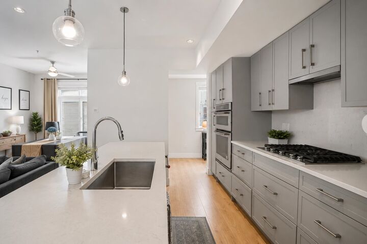 22128 48A Avenue 27 — photo 1