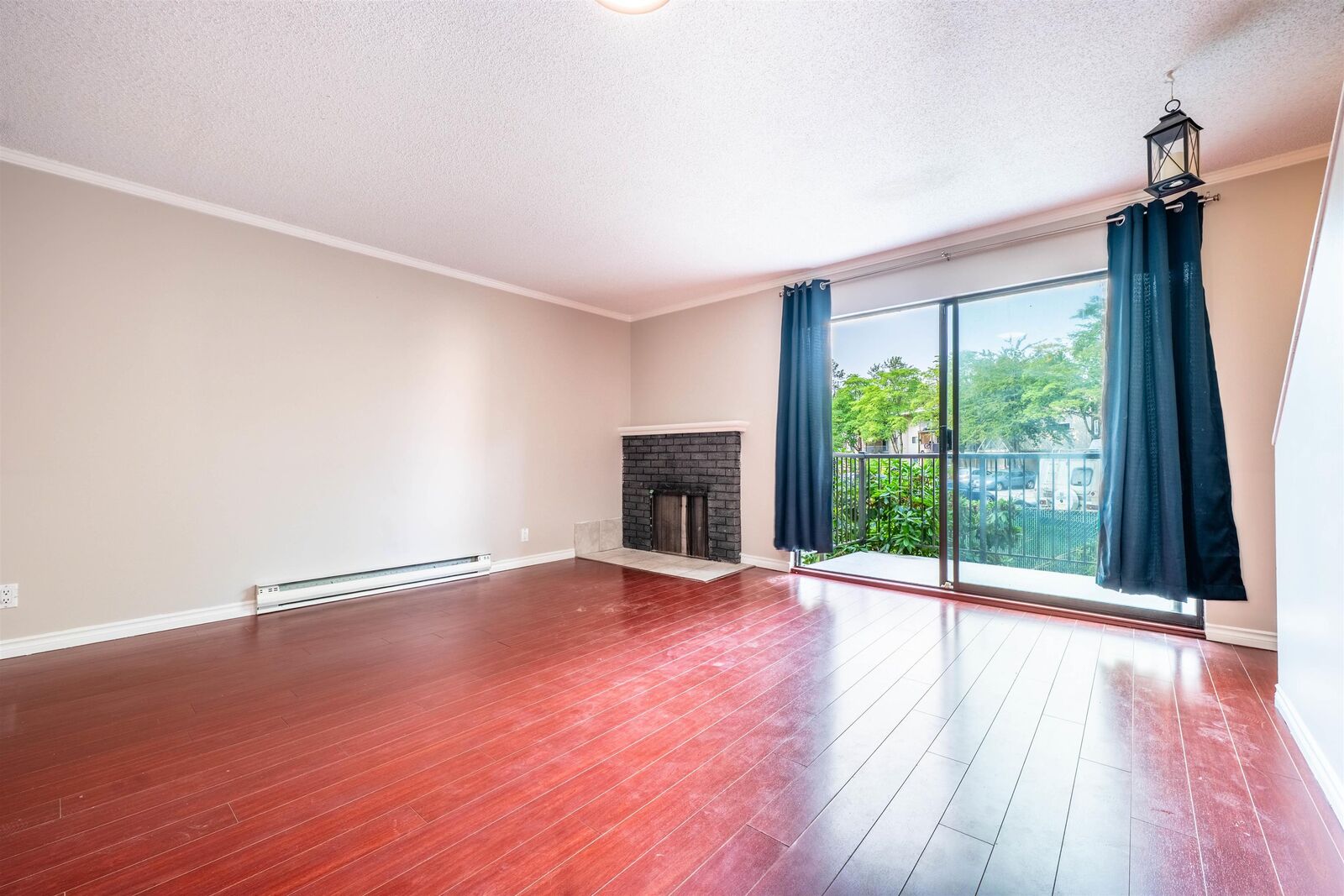 Property Photo: 10620 150 Street 805 BC V3R 7S1