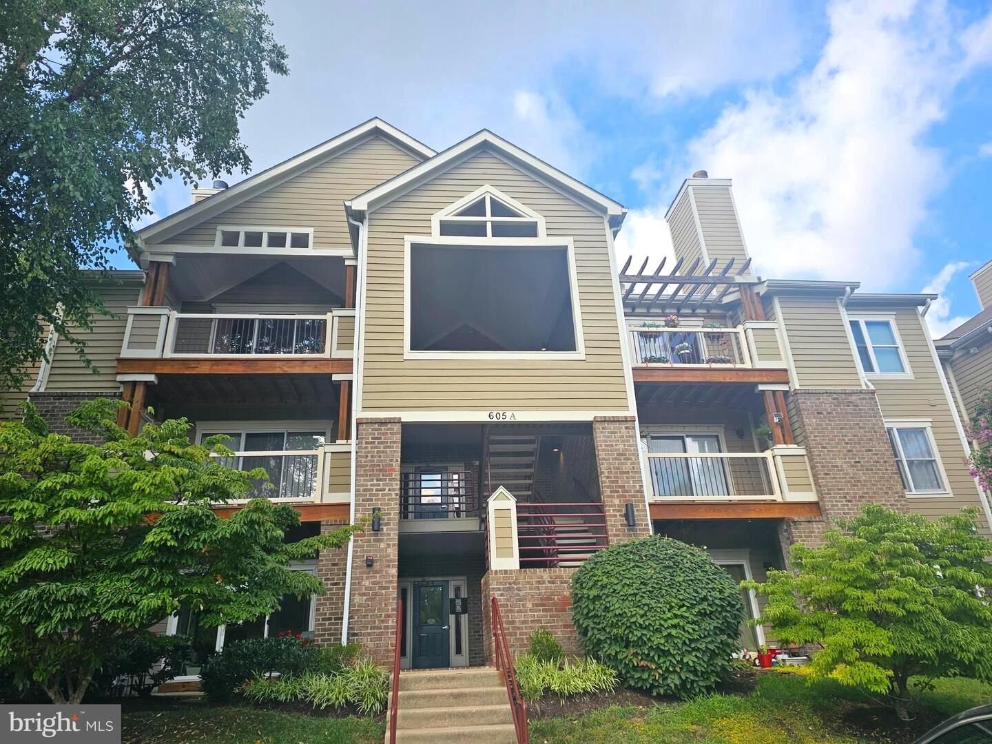 Property Photo: 605 Admiral Drive A 102 MD 21401