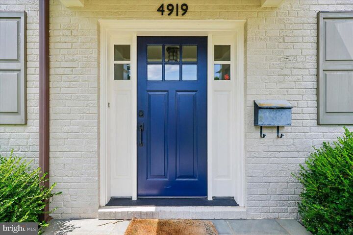 Property Photo: 4919 26th Street N VA 22207