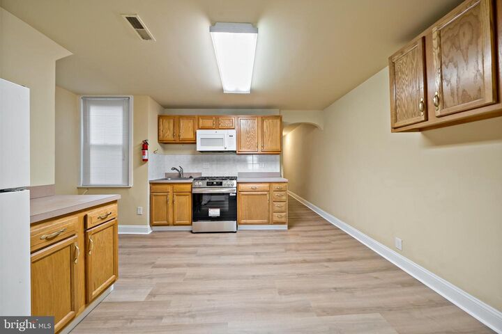 Property Photo: 2118 S Broad Street 2 PA 19145