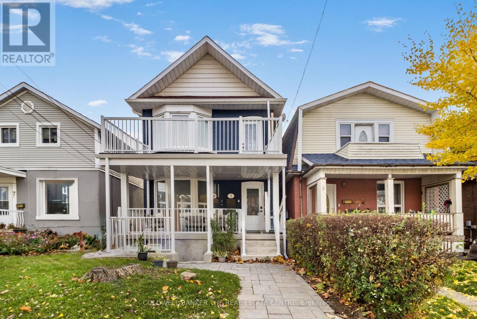 Property Photo: 5 Rutherford Avenue ON M6M 2C5