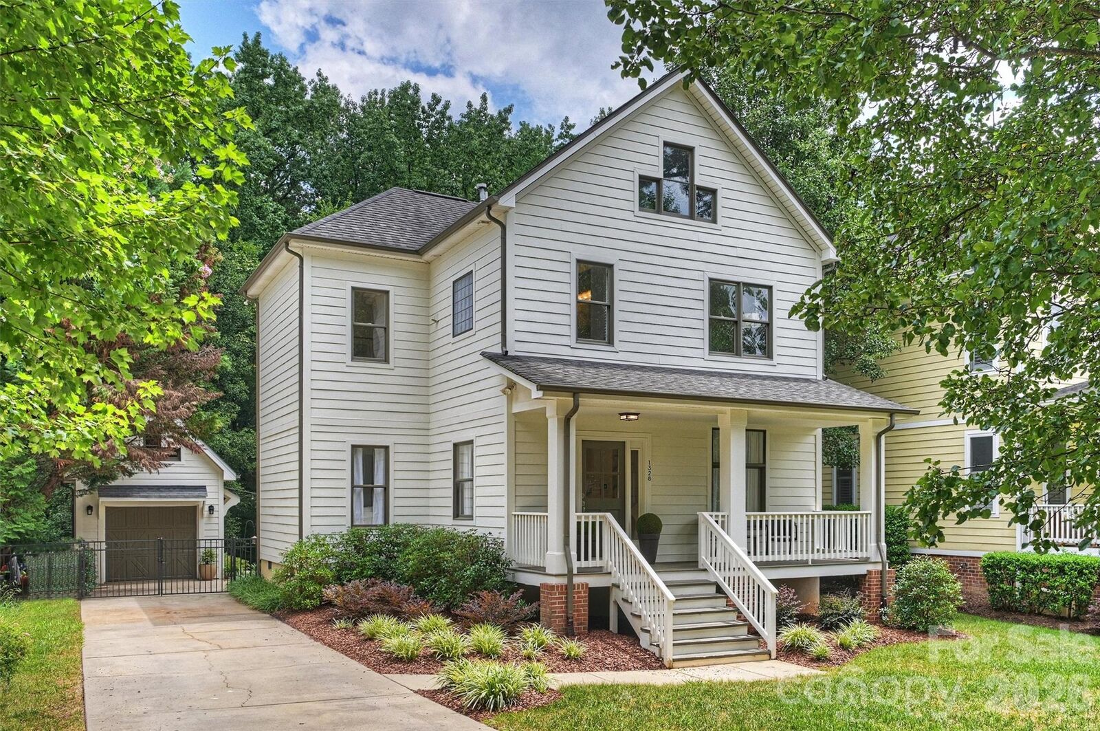Property Photo:  1328 Ivey Drive  NC 28205 