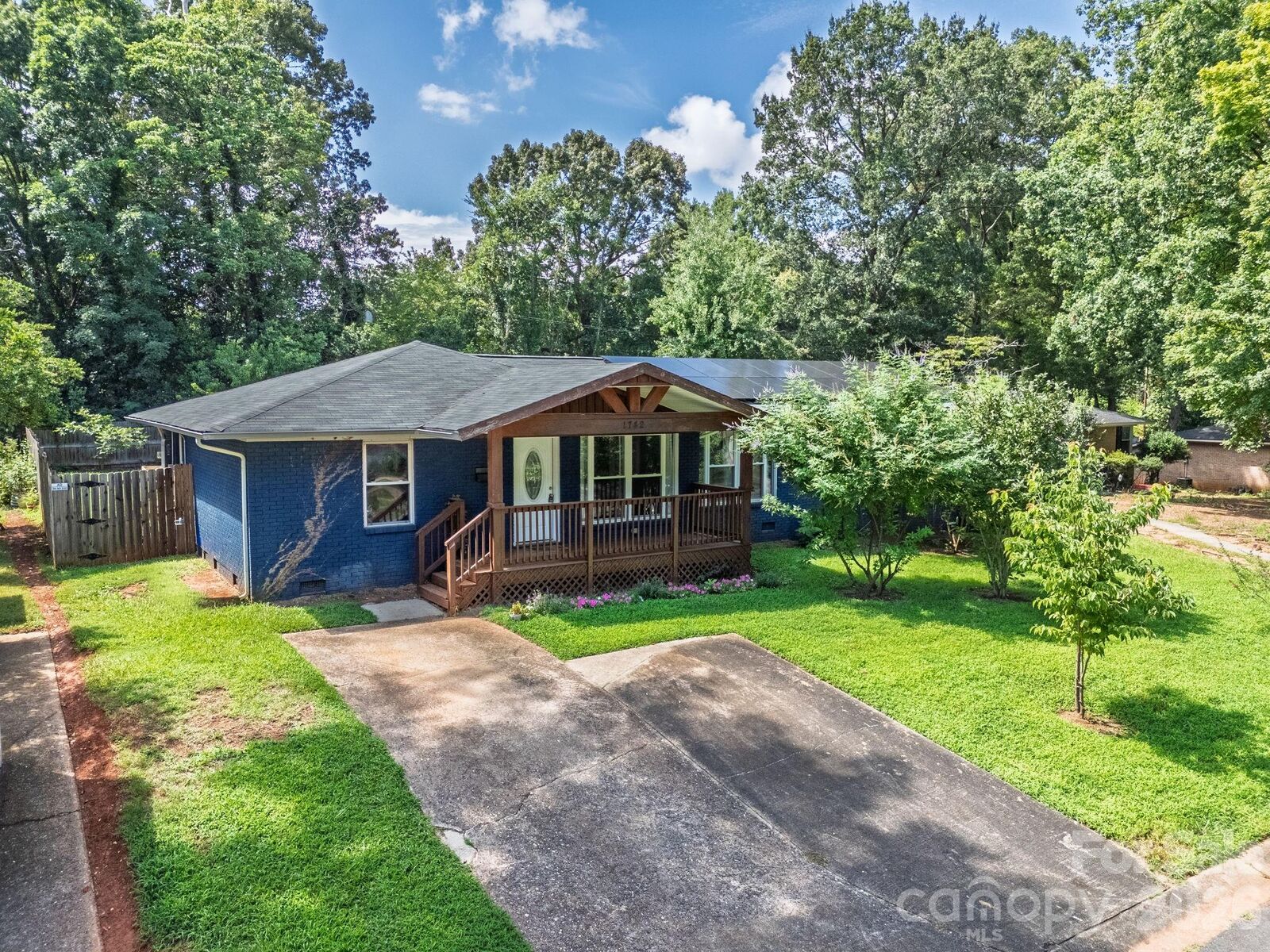 Property Photo:  1742 Herrin Avenue  NC 28205 