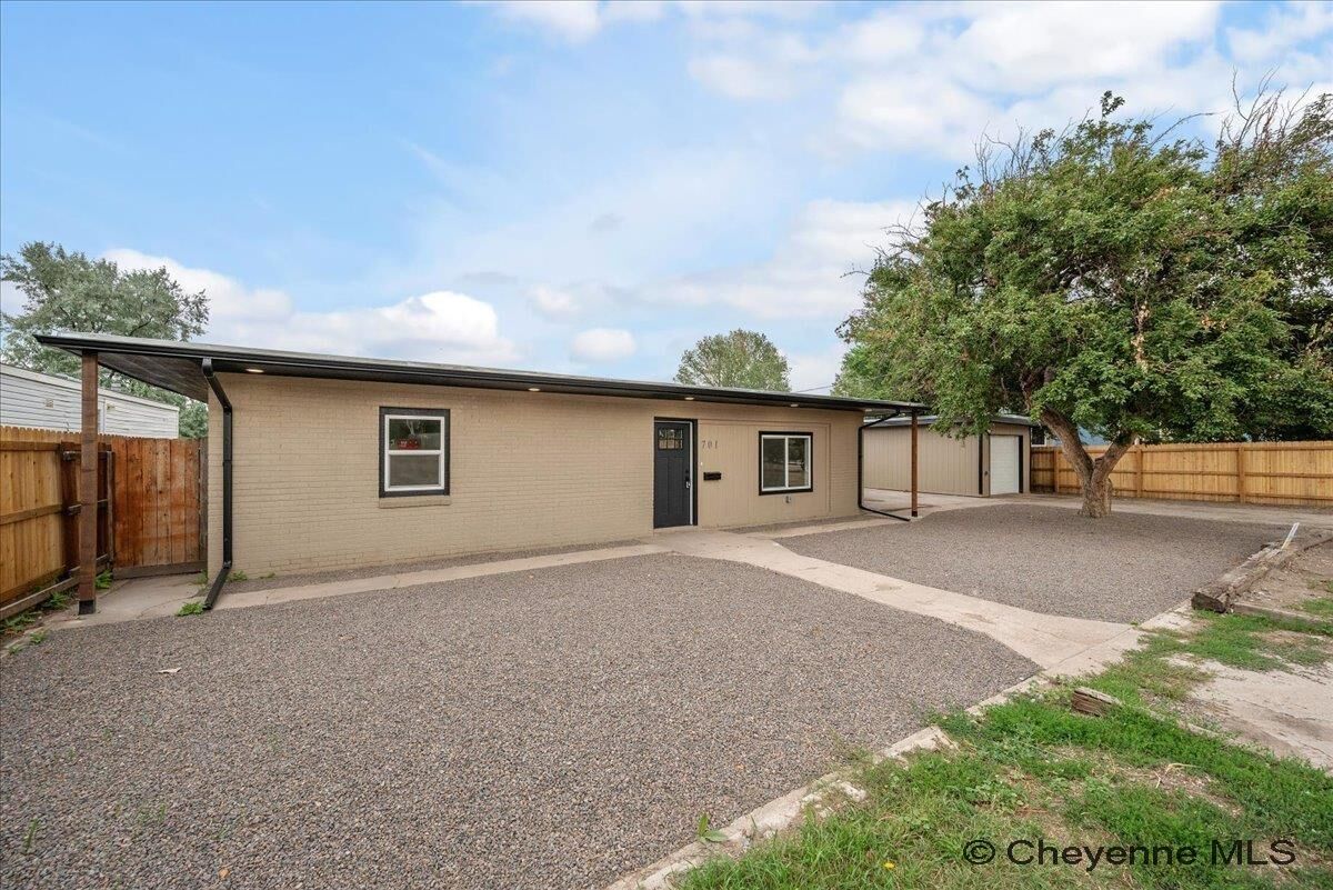 Property Photo: 701 Mitchell Ct WY 82007