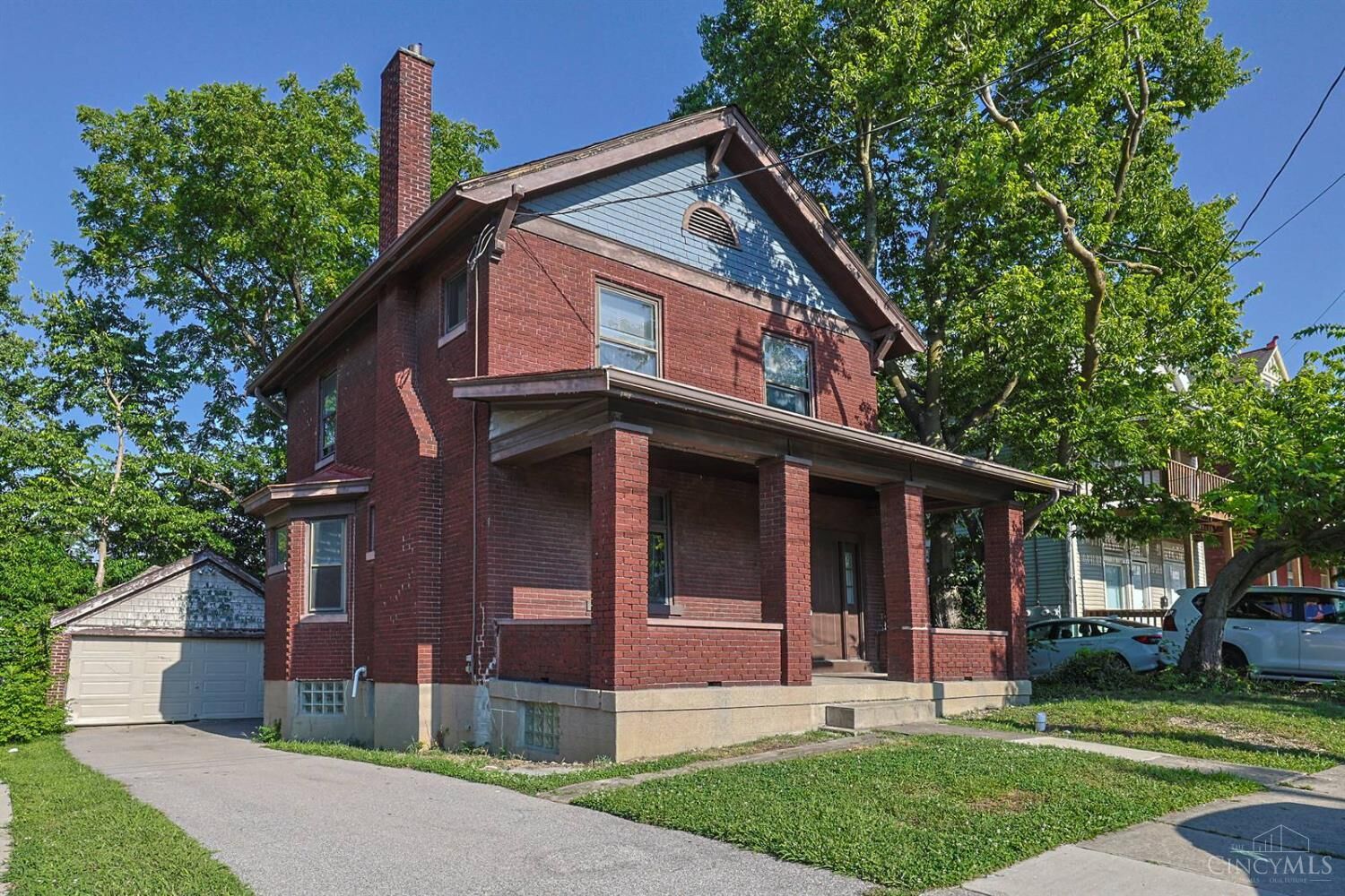 Property Photo:  2555 Fairview Avenue  OH 45219 
