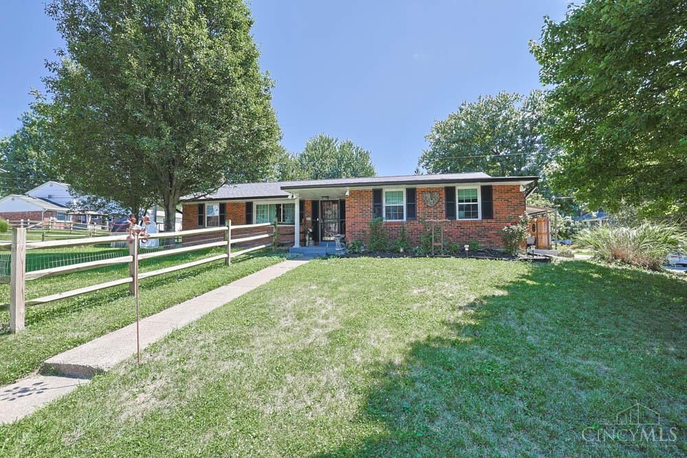 Property Photo:  8475 Summitridge Drive  OH 45255 