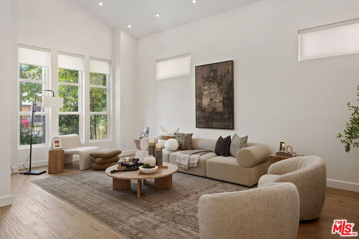 Property Photo:  15232 Hartsook St  CA 91403 