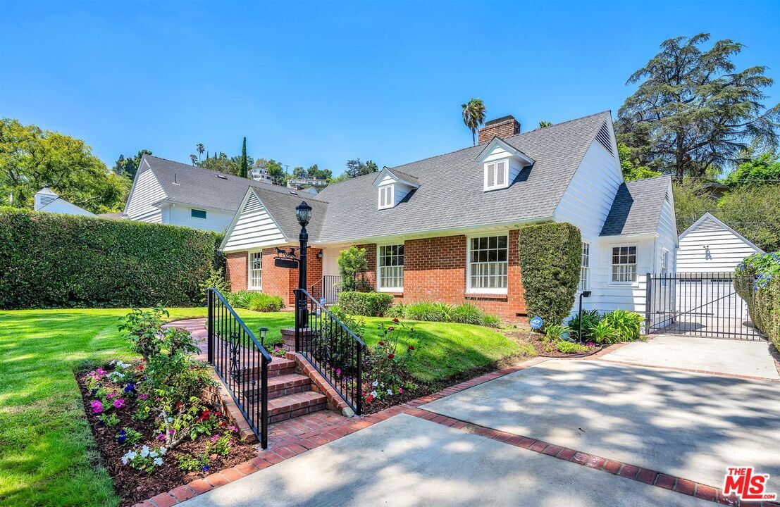 Property Photo: 4049 Benedict Canyon Dr CA 91423