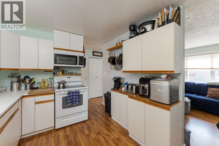 Property Photo:  180 McArthur Place  BC V2M 5N4 