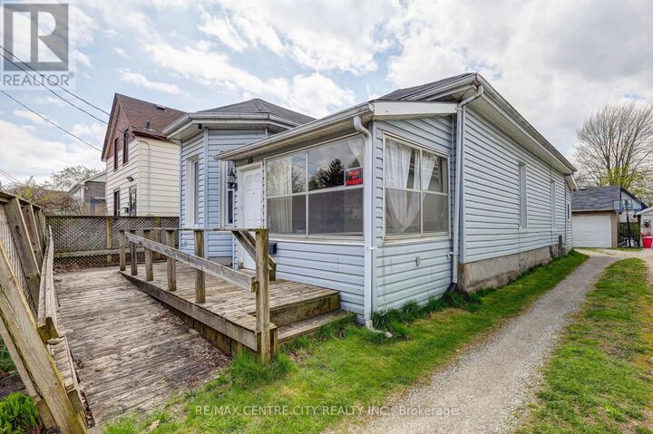 Property Photo: 88 Flora Street ON N5P 2X6