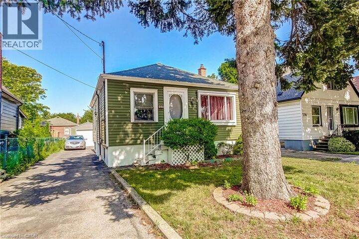 Photo de la propriété:  230 East 33rd Street  ON L8V 3T6 