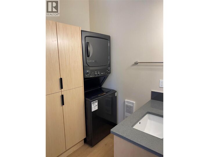 Property Photo: 611 Casley Court 2 BC V0G 1S1