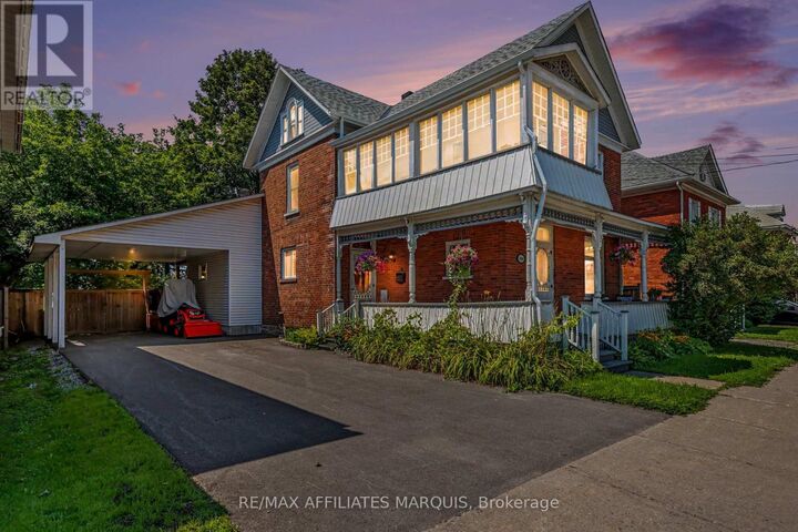 Property Photo:  100 Elmsley Street North  ON K7A 2H2 