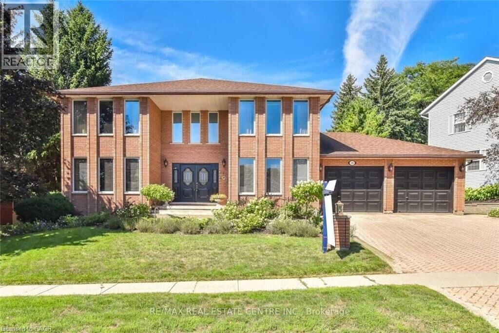Property Photo: 28 Walnut Drive ON N1E 4B3