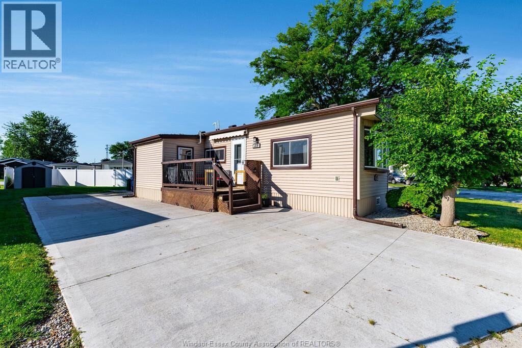 Property Photo: 29 Parkside Drive ON N0R 1J0
