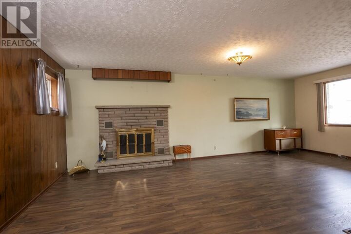 Photo de la propriété:  216 Francis St  ON P7E 4C2 