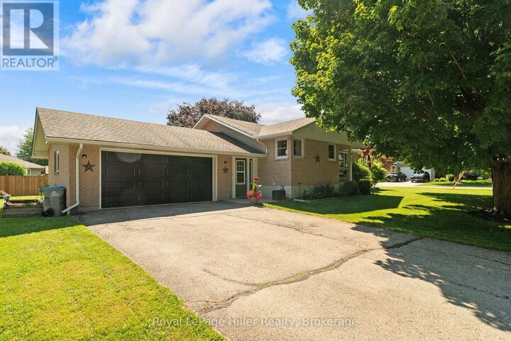 50 Albert Street — photo 1