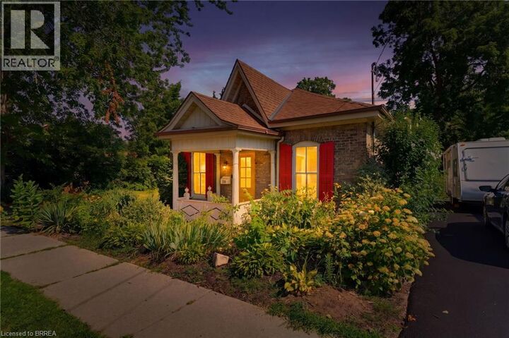 Property Photo:  89 Dundas Street  ON N3R 1S4 