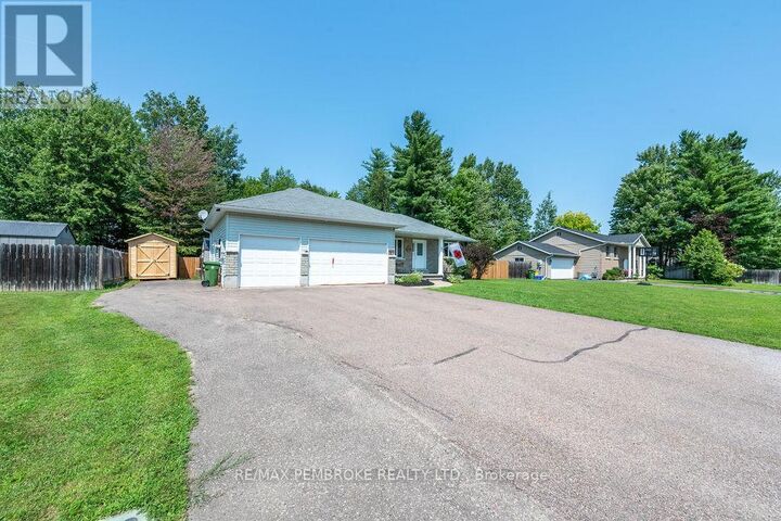 Property Photo: 256 Oriole Crescent ON K8H 0A7