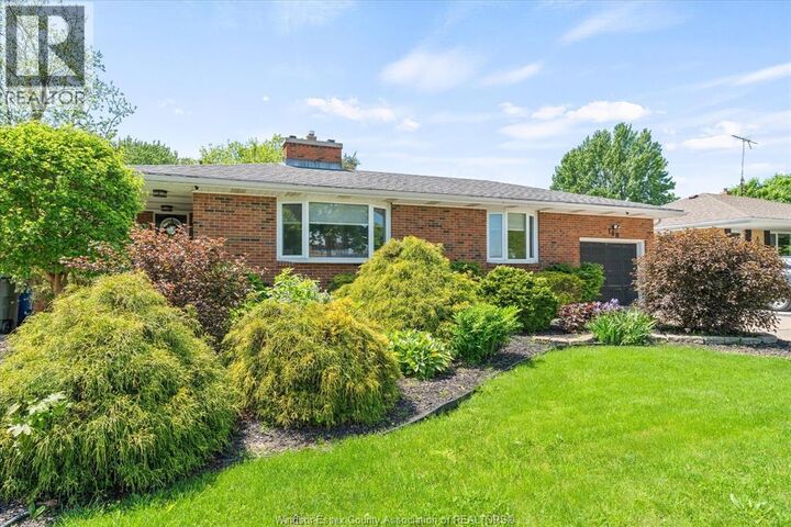 Property Photo: 140 Victoria Street South ON N9V 2K3