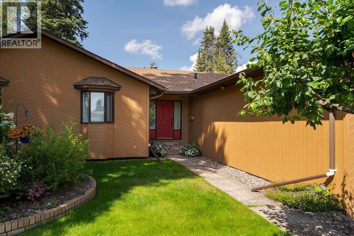 Property Photo:  2715 Wildwood Crescent  BC V2K 3Y4 