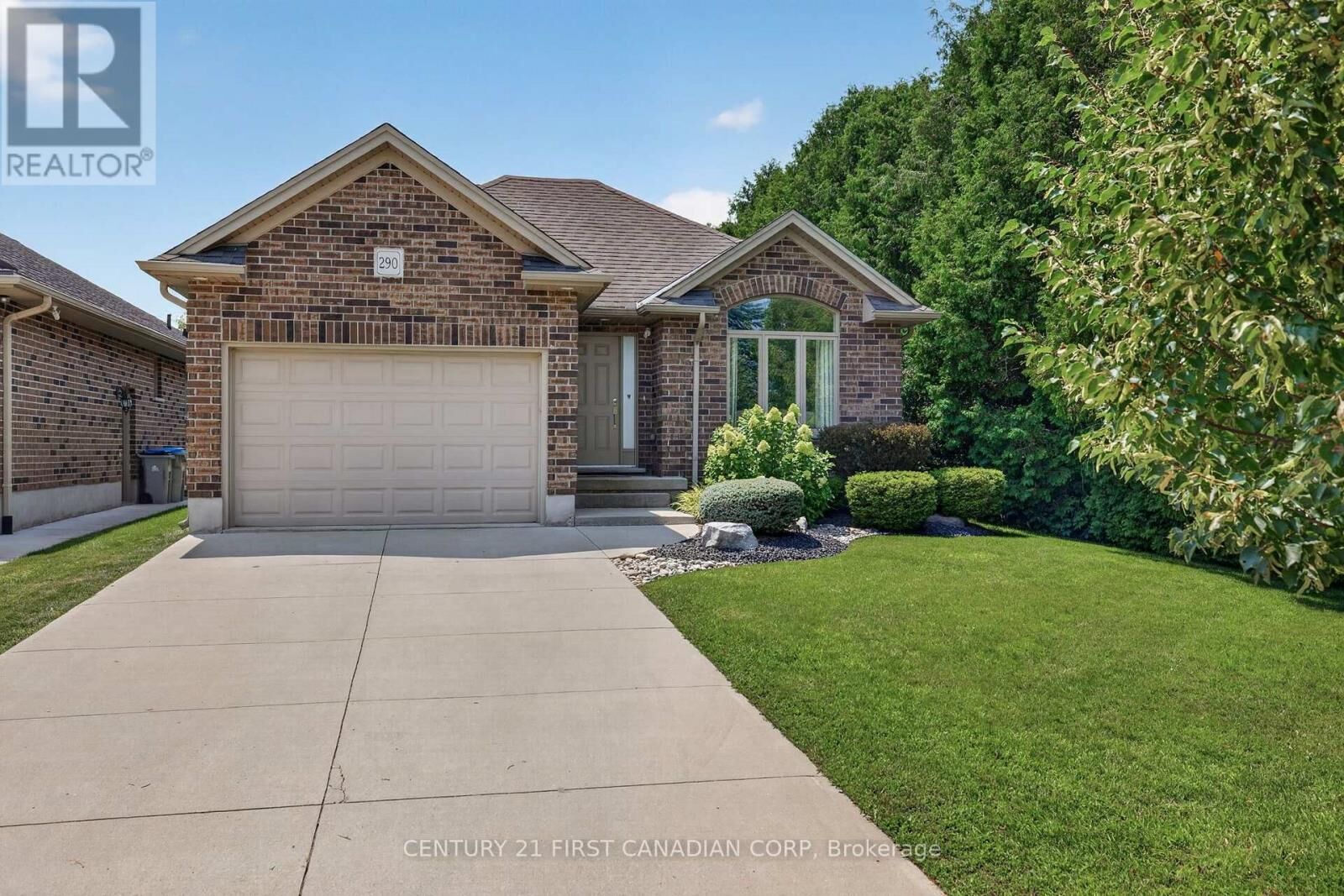 Property Photo: 290 Mogg Street ON N7G 0C6