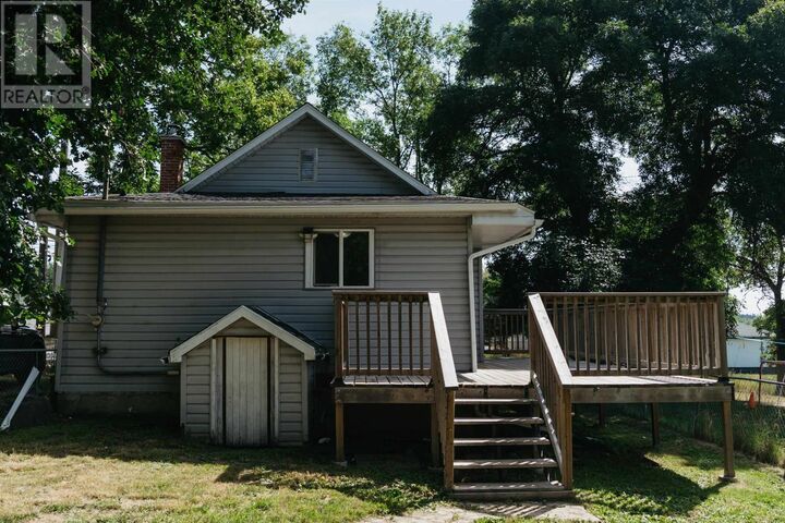 Property Photo:  210 Mellick Ave  ON P9N 3C7 