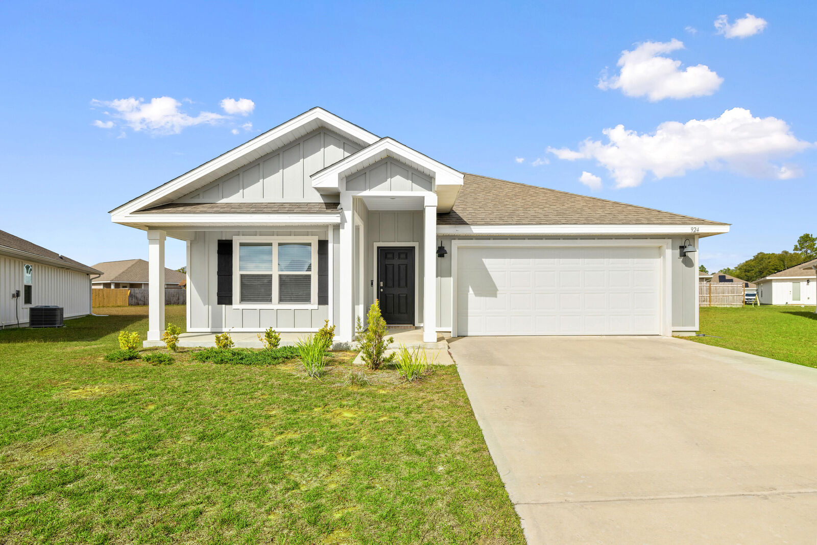 Property Photo:  924 Sandbar Loop  FL 32539 