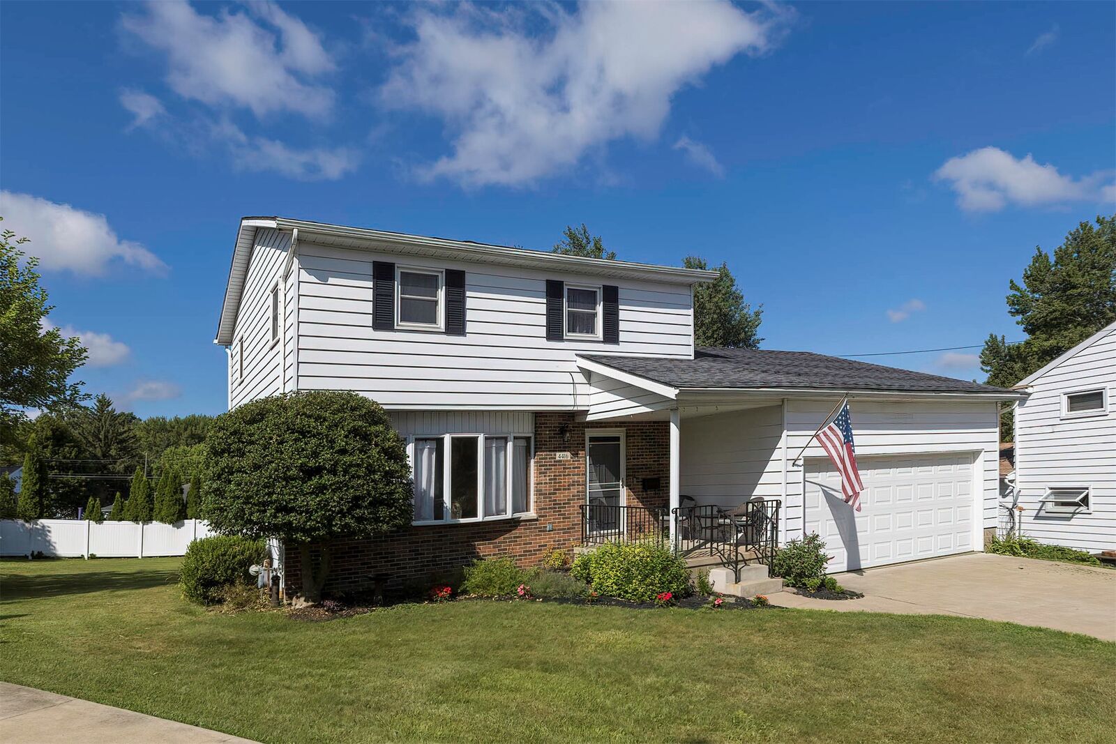 Property Photo: 4416 Woodbine Terrace PA 16504