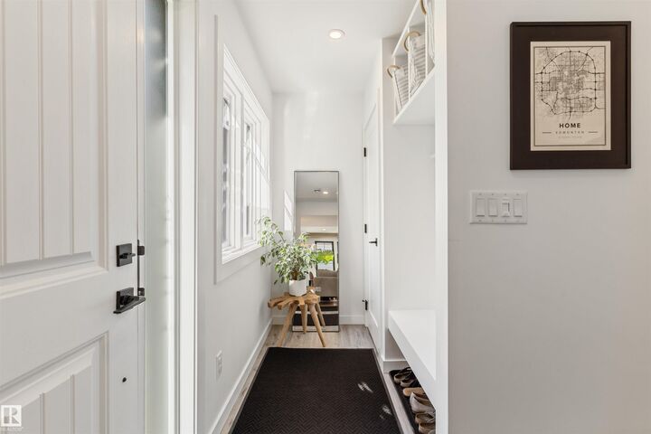 Property Photo:  9342 74 Avenue NW  AB T6E 1E2 
