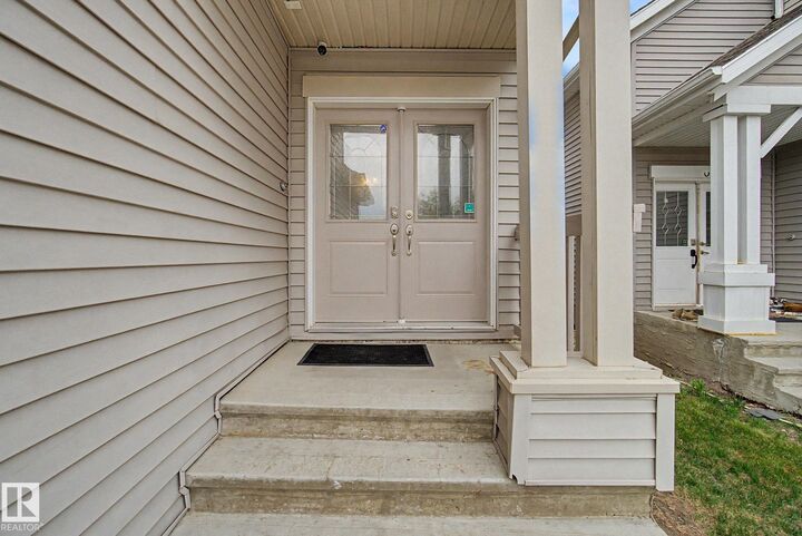 Property Photo: 6016 10 Avenue SW AB T6X 0M3