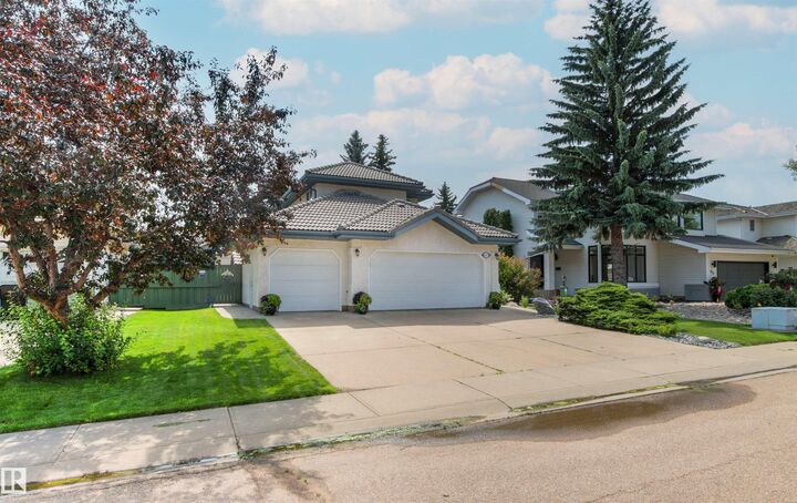 627 Wotherspoon Close NW — photo 1