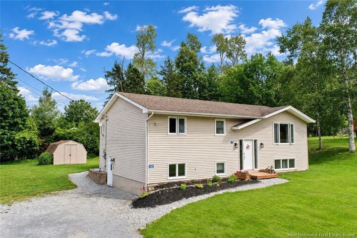 Property Photo:  38 Donlea Drive  NB E5N 5K3 