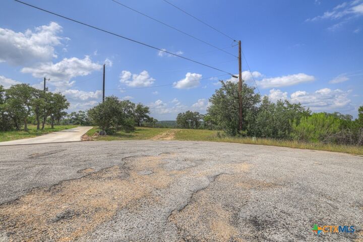 Property Photo: 338 Sheridan Drive TX 78133