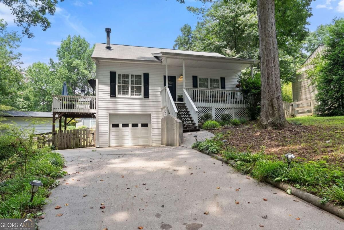 Property Photo: 3875 Stutz Street GA 30041