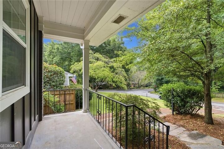 Property Photo:  272 Cascade Drive NW  GA 30064 