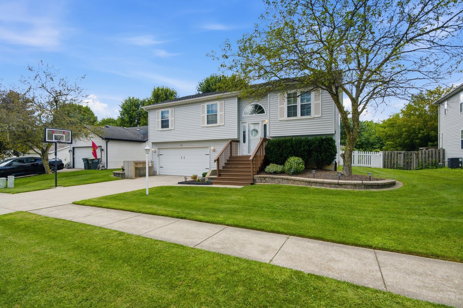 Property Photo:  501 Killarney Lane  IN 46385 