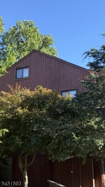 Property Photo:  4 Brandywine Ct 2  NJ 07462 