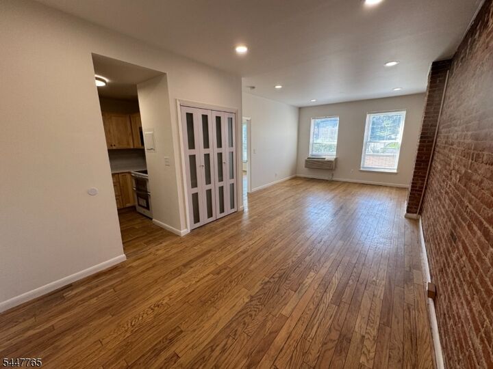 Property Photo:  6 E Blackwell St 3H  NJ 07801 