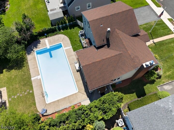 Property Photo:  105 Mountainview Dr  NJ 07013 