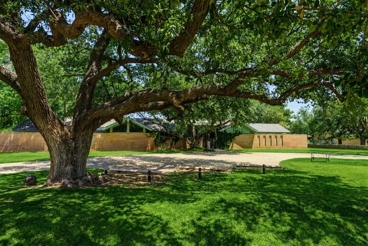Property Photo: 4906 21st Street TX 79407